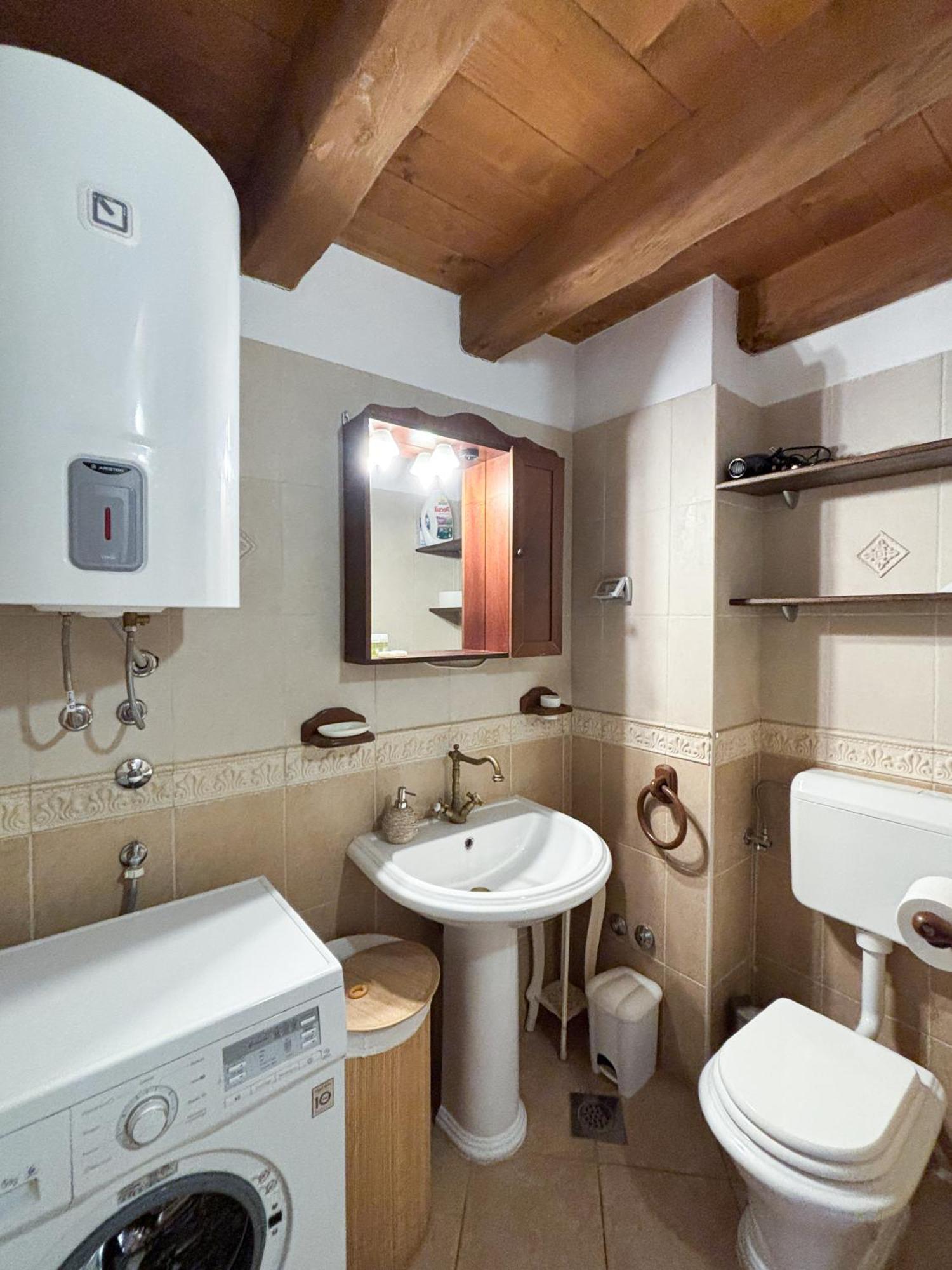 City Center Coastal Escape - Apartments With Sea View Or Cozy Room Новиград Экстерьер фото