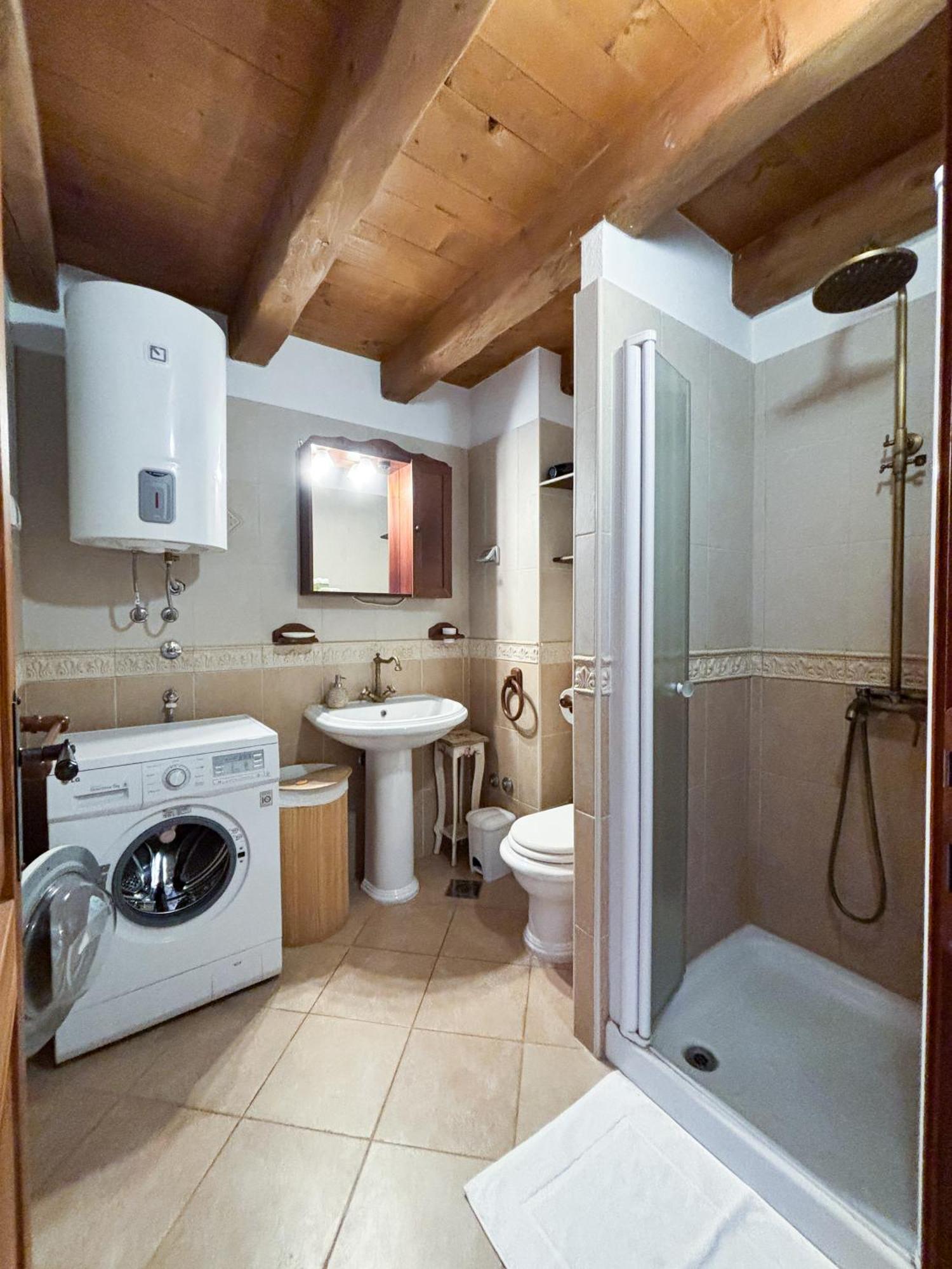 City Center Coastal Escape - Apartments With Sea View Or Cozy Room Новиград Экстерьер фото