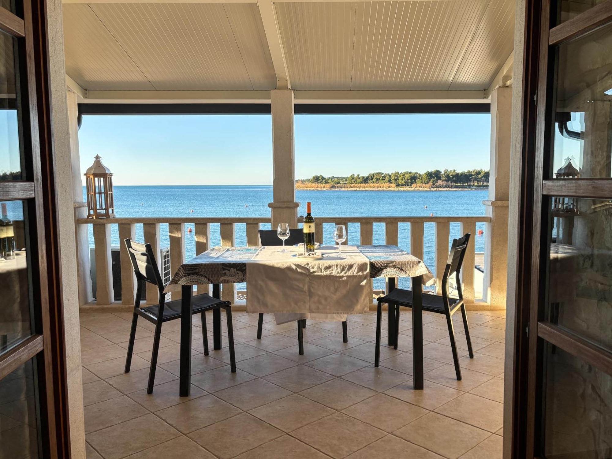 City Center Coastal Escape - Apartments With Sea View Or Cozy Room Новиград Экстерьер фото