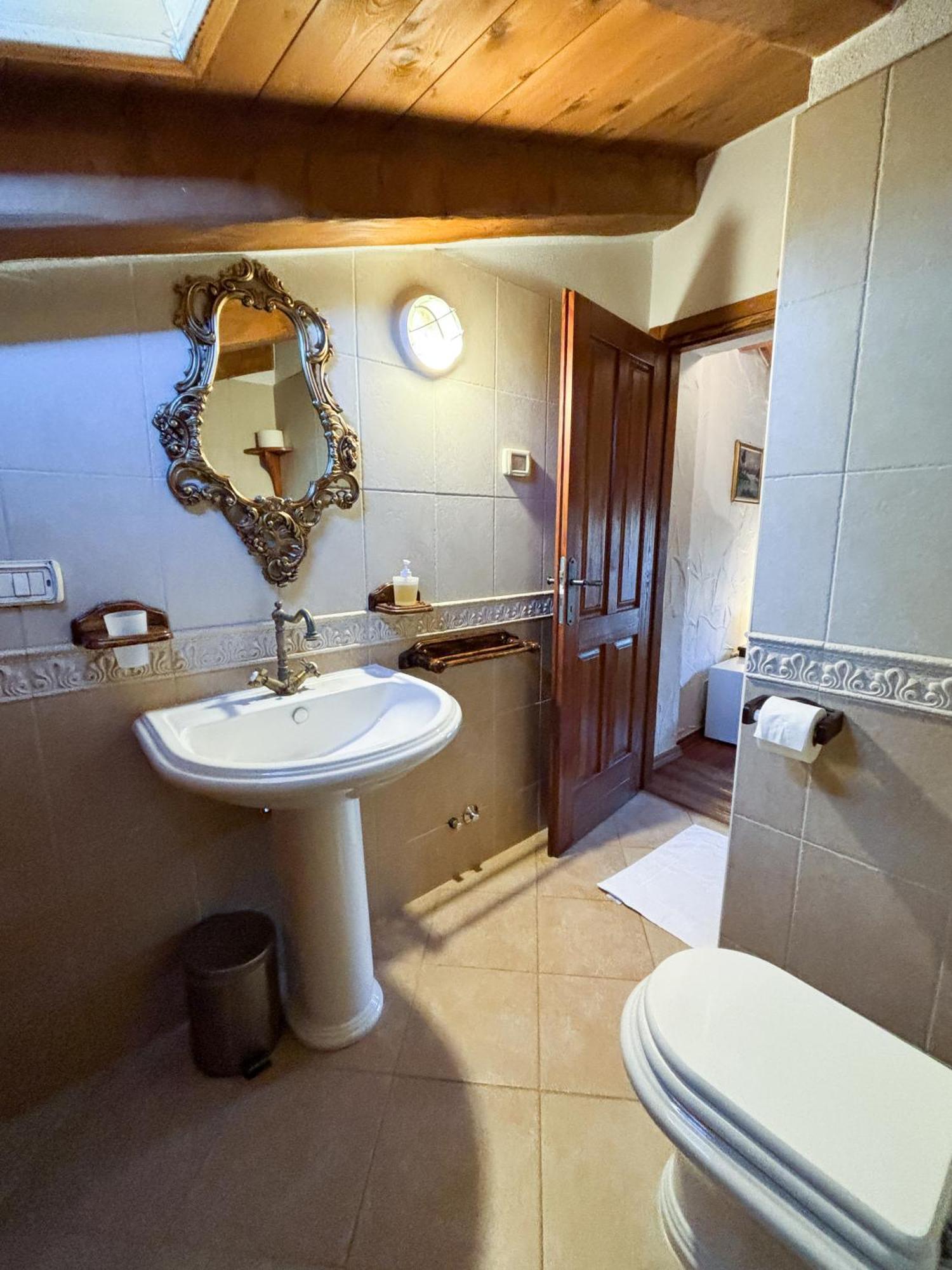 City Center Coastal Escape - Apartments With Sea View Or Cozy Room Новиград Экстерьер фото