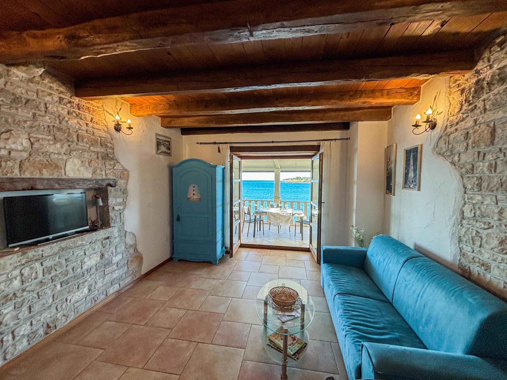 City Center Coastal Escape - Apartments With Sea View Or Cozy Room Новиград Экстерьер фото