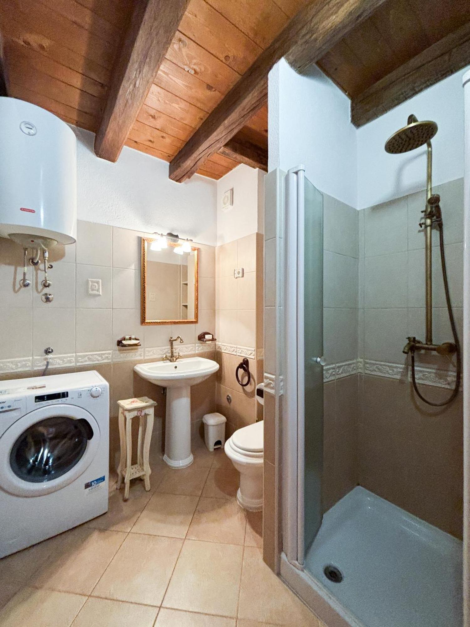 City Center Coastal Escape - Apartments With Sea View Or Cozy Room Новиград Экстерьер фото